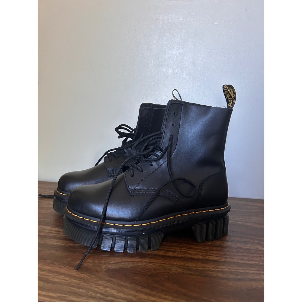 Dr. Martens Audrick 8-Eye Boot Black Nappa Lux Leather Platform US L 9 AW004
